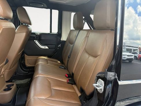 Used 2013 Jeep Wrangler Unlimited Sahara w/ Connectivity Group AWD/4WD image 13
