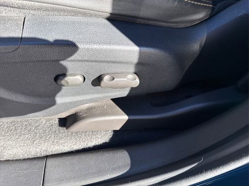 Used 2020 Chevrolet Trax LT w/ Driver Confidence Package image 35