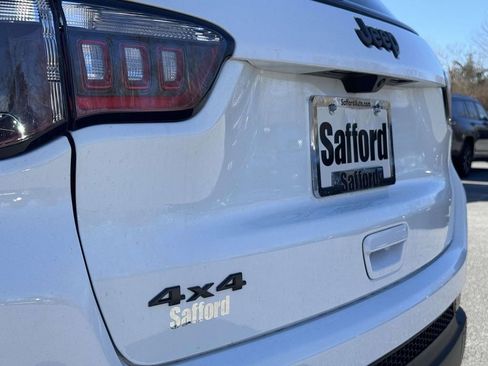 New 2026 Jeep Compass Latitude AWD/4WD image 11