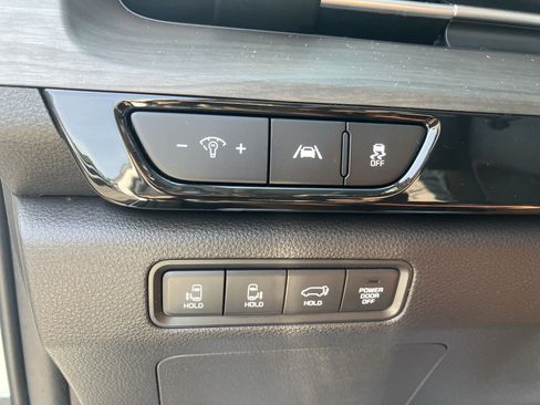 Used 2024 Kia Carnival SX FWD image 21