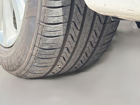 Used 2013 MAZDA MAZDA3 i Touring w/ Preferred Equipment Pkg image 39