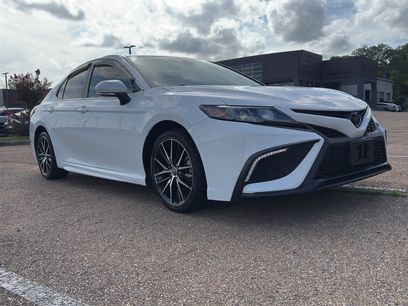 Used 2022 Toyota Camry SE w/ Convenience Package