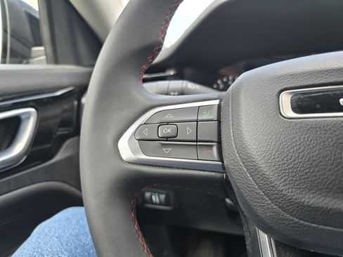 Used 2022 Jeep Compass Trailhawk AWD/4WD image 18