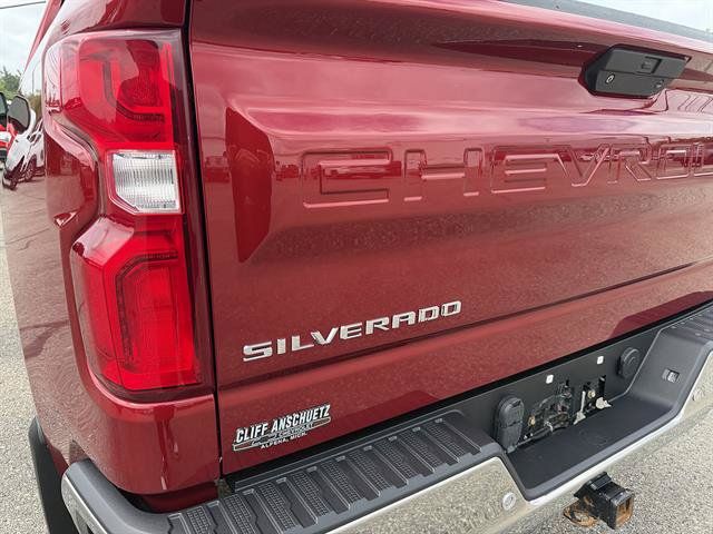 Used 2021 Chevrolet Silverado 1500 LTZ w/ LTZ Premium Package AWD/4WD image 32