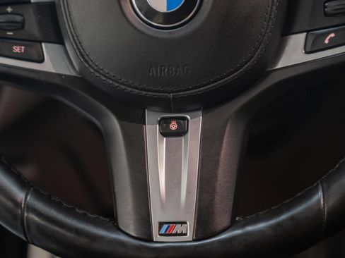 Used 2018 BMW M550i xDrive image 29