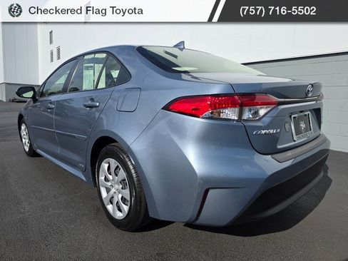 Used 2023 Toyota Corolla LE image 5