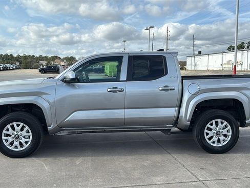 Used 2024 Toyota Tacoma SR5 image 4