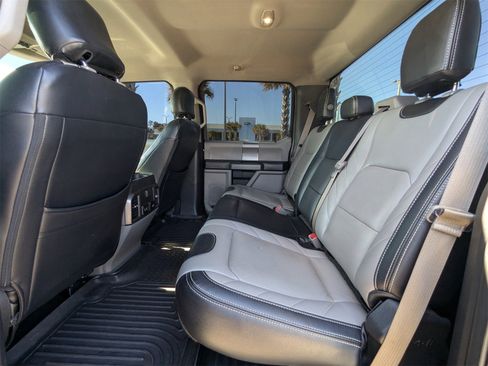 Used 2017 Ford F250 XLT w/ XLT Premium Package image 14