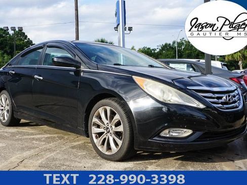 Used 2011 Hyundai Sonata SE FWD image 1