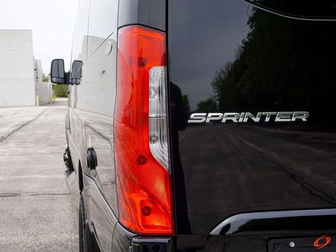 Used 2021 Mercedes-Benz Sprinter 3500 image 95