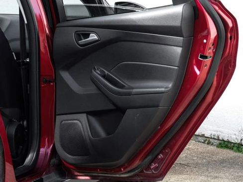 Used 2013 Ford Focus SE image 38