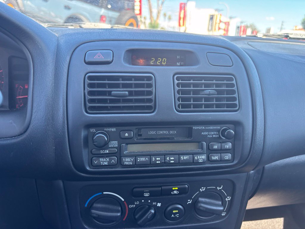 Used 2001 Toyota Corolla LE FWD image 18