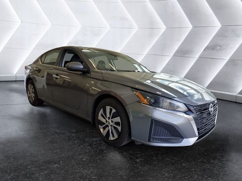 Used 2023 Nissan Altima 2.5 S FWD image 1