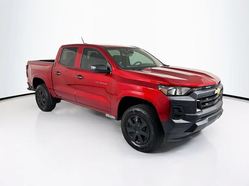 Used 2025 Chevrolet Colorado W/T w/ Advanced Trailering Package RWD image 3