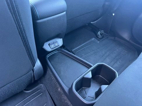 Used 2025 Nissan Leaf S w/ Protection Package image 41