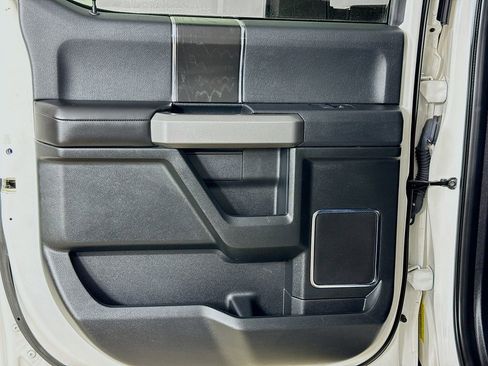 Used 2019 Ford F150 Platinum w/ Equipment Group 701A Luxury image 23