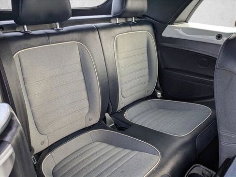 Used 2016 Volkswagen Beetle 1.8T Denim image 16