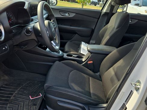 Used 2021 Kia Forte LXS FWD image 15