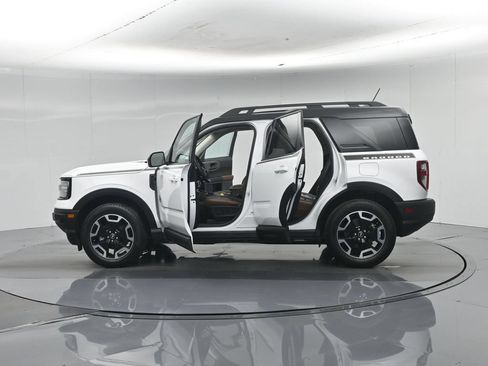 Used 2024 Ford Bronco Sport Outer Banks w/ Topo Graphic Package AWD/4WD image 39