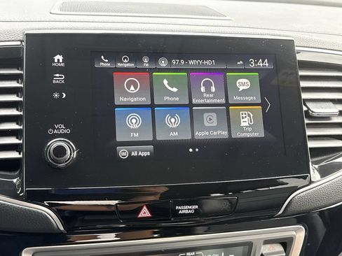 Used 2019 Honda Pilot Touring image 12