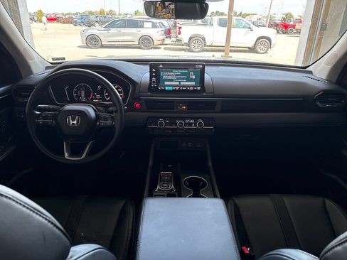Used 2025 Honda Pilot EX-L image 17