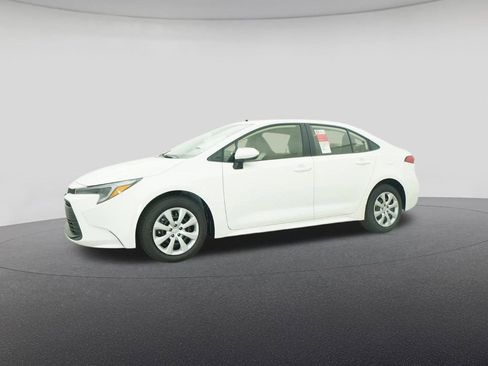 New 2026 Toyota Corolla LE image 18