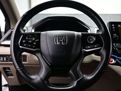 Used 2024 Honda Odyssey Touring image 25