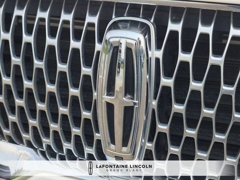 Used 2024 Lincoln Aviator Reserve w/ Equipment Group 201A AWD/4WD image 9