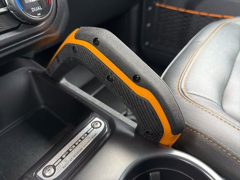 Used 2024 Ford Bronco Badlands image 32