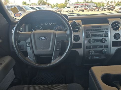 Used 2011 Ford F150 XLT w/ XLT Convenience Pkg RWD image 4
