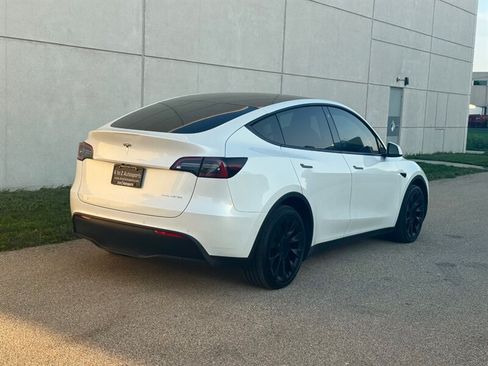 Used 2021 Tesla Model Y Long Range AWD/4WD image 9