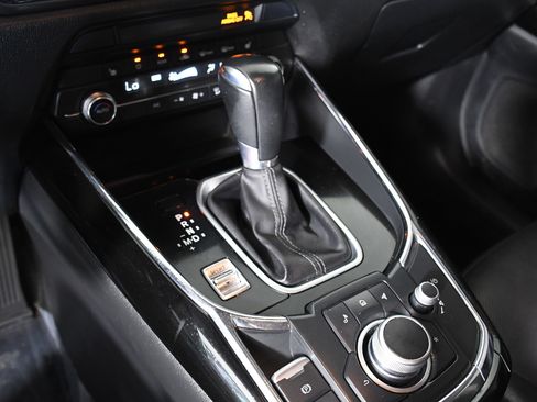 Used 2023 MAZDA CX-9 Touring image 17