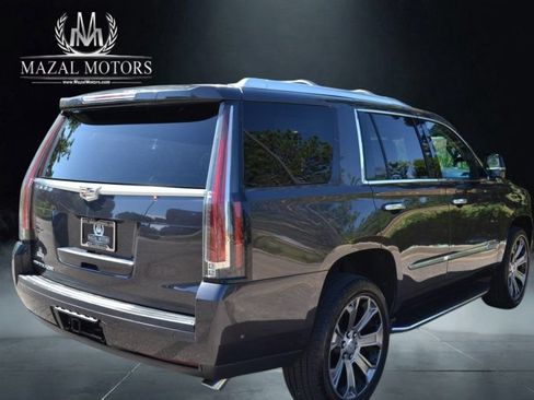 Used 2018 Cadillac Escalade Luxury AWD/4WD image 15
