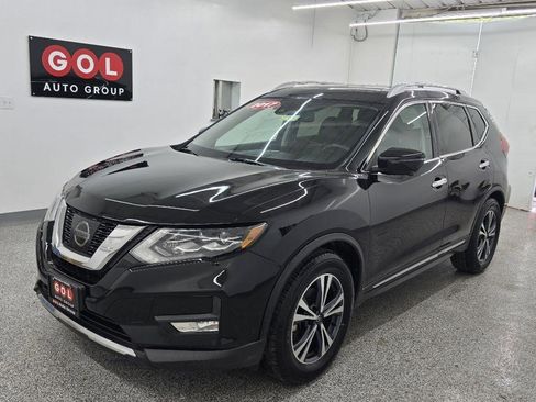 Used 2017 Nissan Rogue SL w/ SL Premium Package FWD image 3