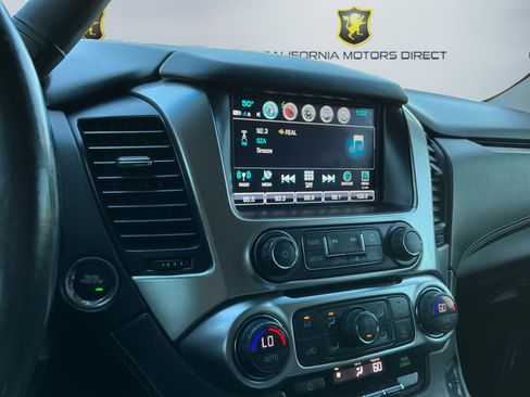 Used 2019 Chevrolet Suburban Premier image 13