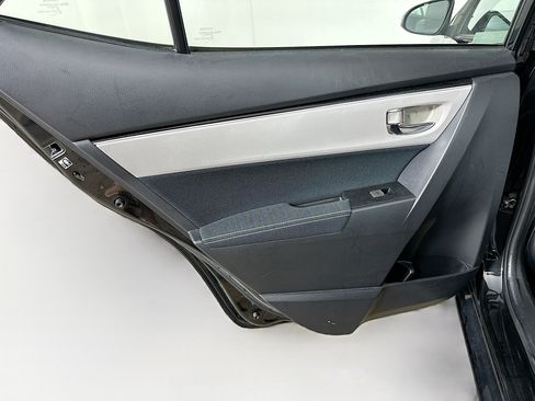Used 2017 Toyota Corolla LE w/ Carpet Mat Package (TMS) FWD image 25