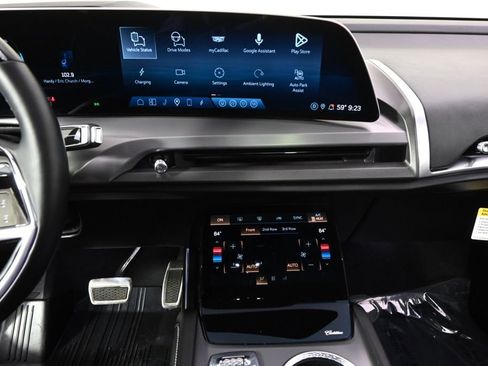 Certified 2026 Cadillac Vistiq Premium Luxury w/ LPO, Floor Liner Package AWD/4WD image 28