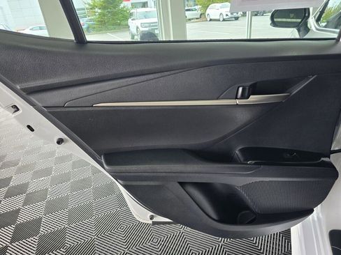 Used 2025 Toyota Camry SE image 38