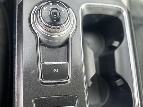 Used 2019 Ford Fusion SE FWD image 29