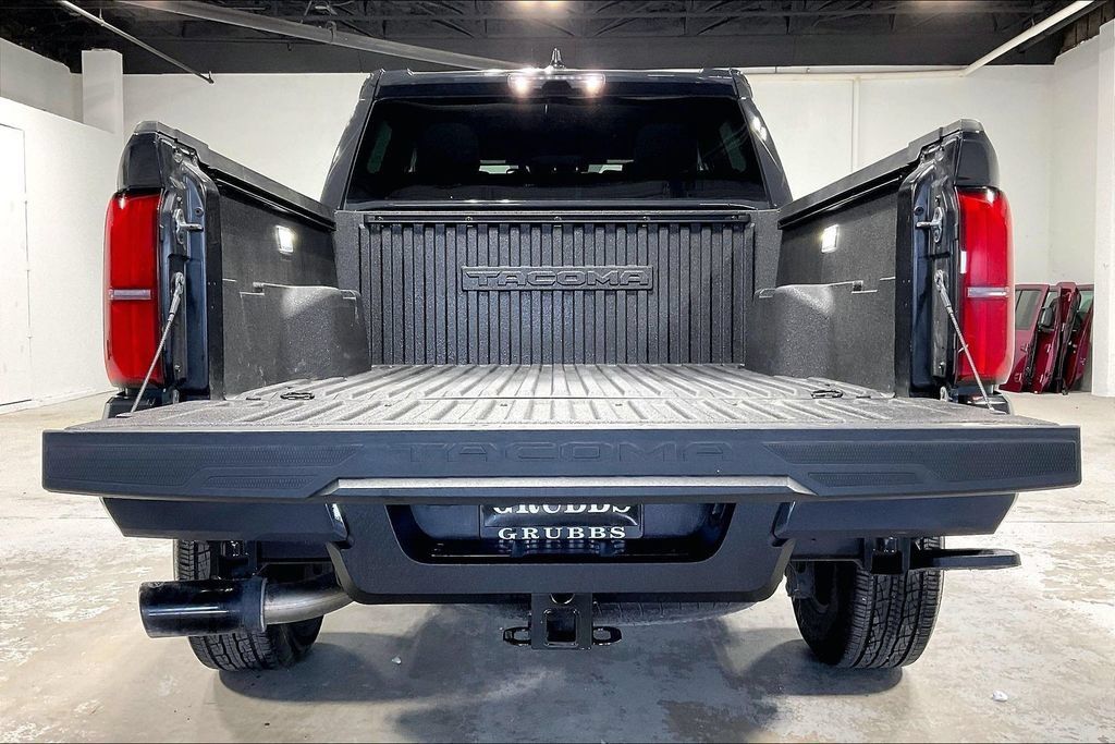 Used 2025 Toyota Tacoma TRD Sport RWD image 33