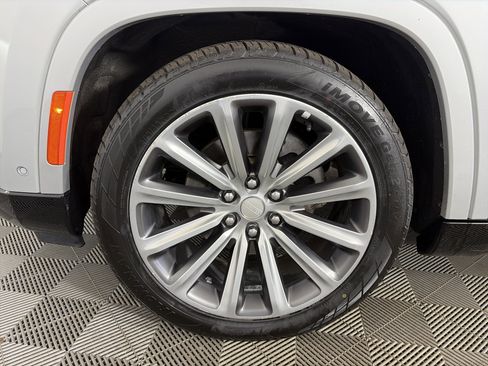 Used 2023 Jeep Grand Wagoneer L Series II image 14