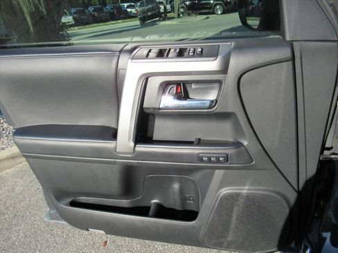 Used 2024 Toyota 4Runner Limited RWD image 20