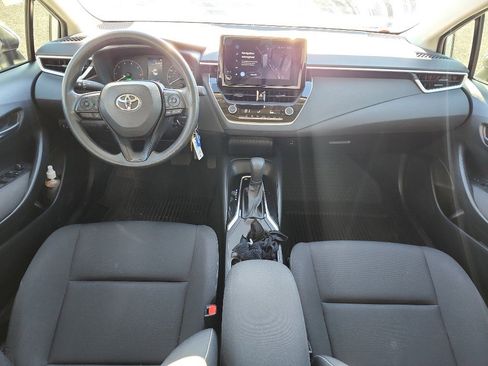 Used 2023 Toyota Corolla LE image 12