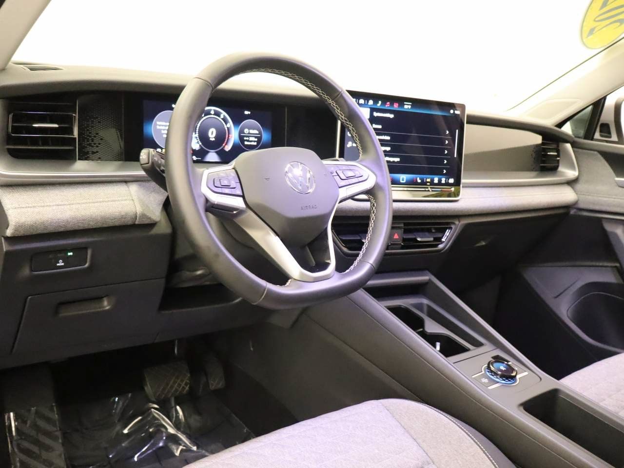 Certified 2026 Volkswagen Tiguan S FWD image 16
