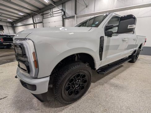 Used 2025 Ford F350 Lariat w/ Lariat Ultimate Package image 6