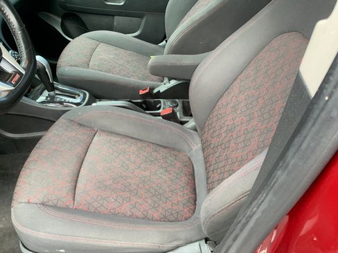 Used 2017 Chevrolet Sonic LT w/ Convenience Package FWD image 5