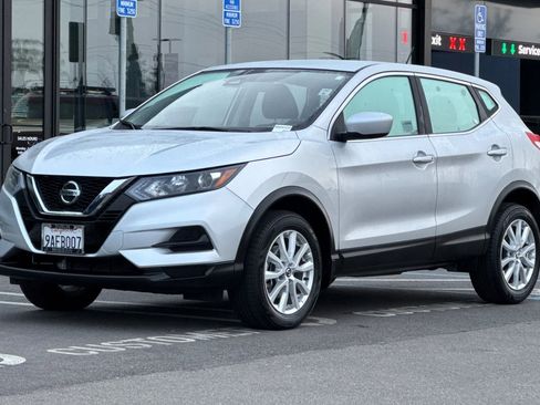 Certified 2022 Nissan Rogue Sport S image 8