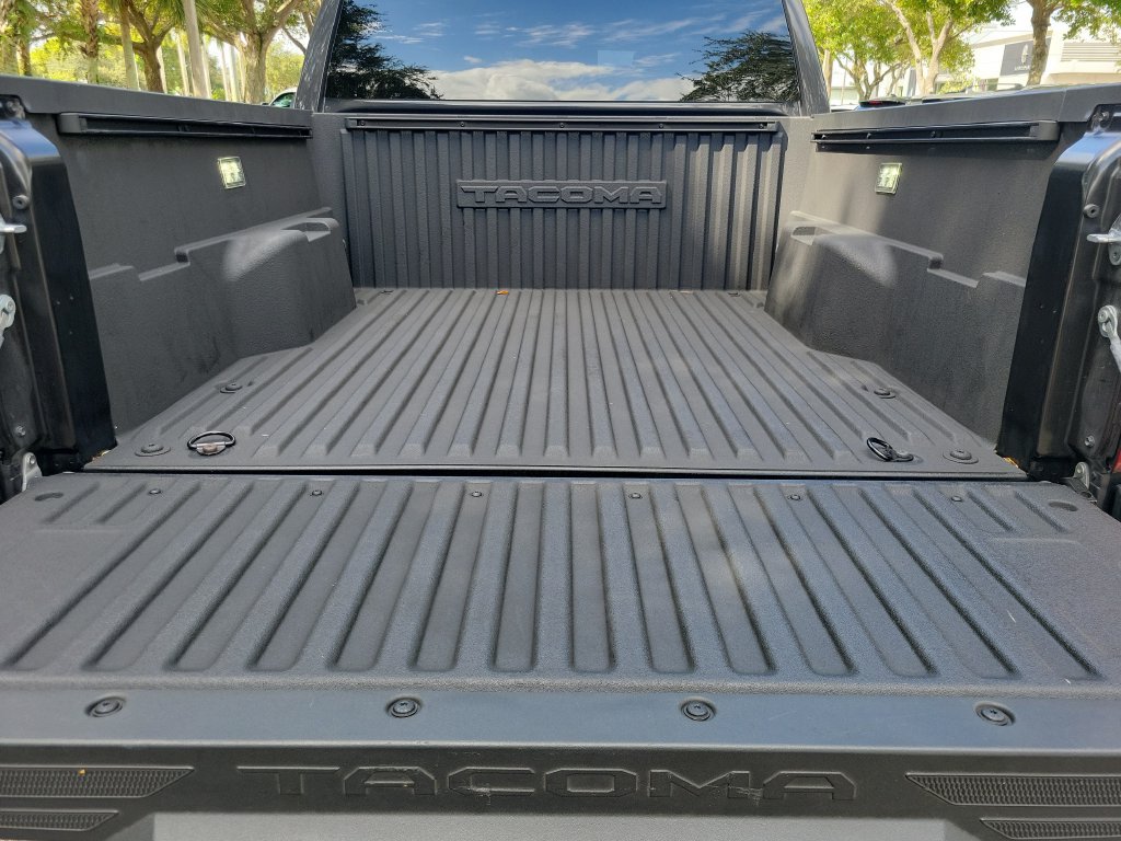 Used 2025 Toyota Tacoma TRD Sport RWD image 6