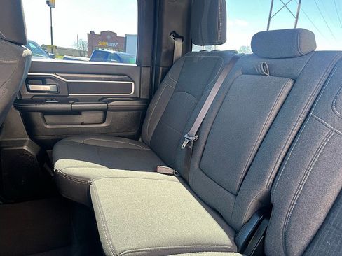 Used 2024 RAM 2500 Big Horn w/ Night Edition AWD/4WD image 19