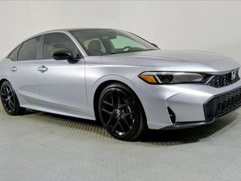 Used 2025 Honda Civic Sport image 9